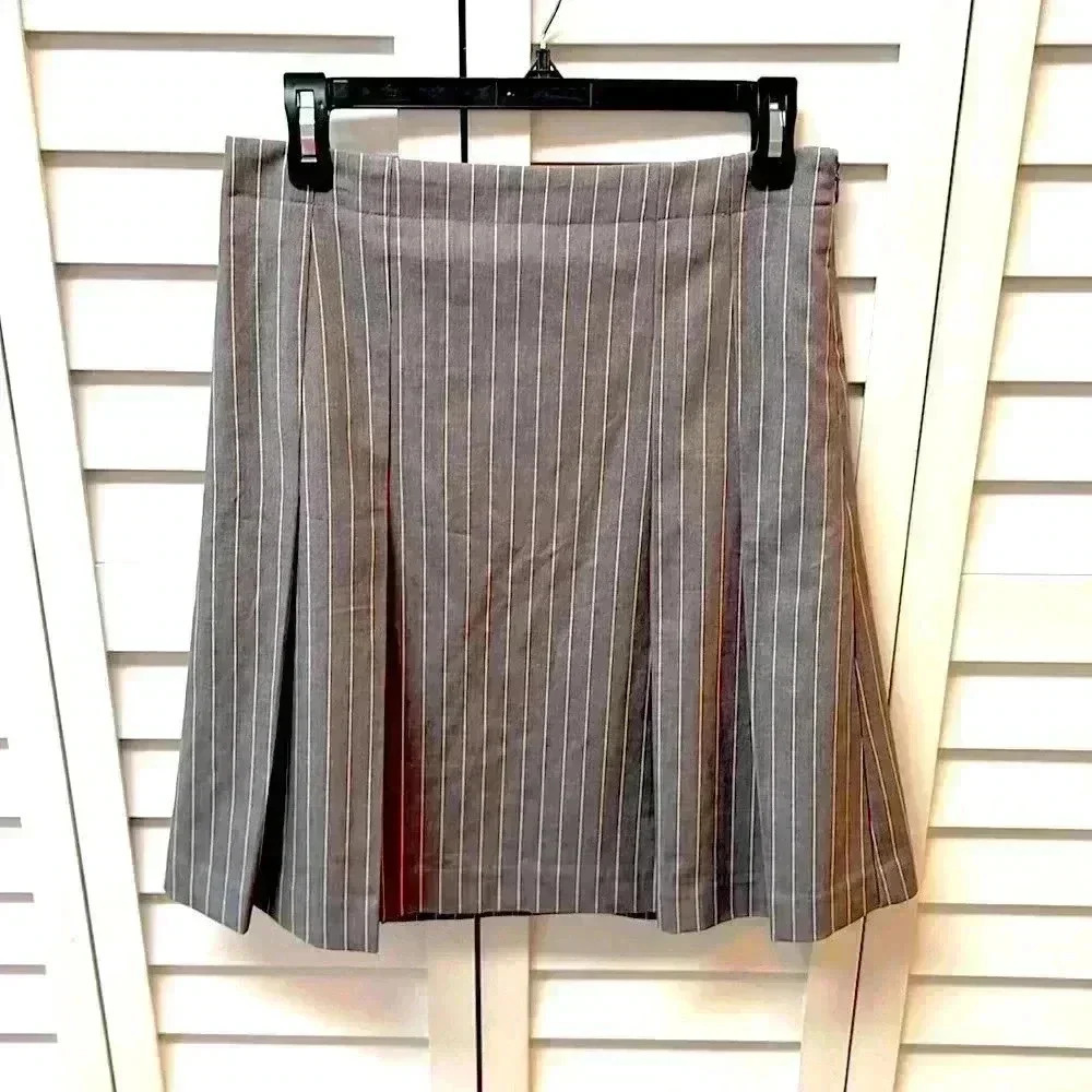 Isaac Mizrahi Striped Pleated Skirt Size 4 Gray & White